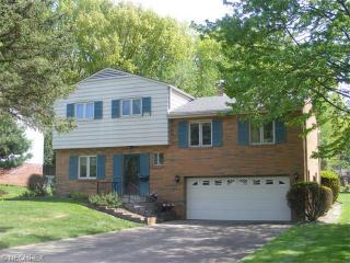 6321 Sequoia Dr, Cleveland OH  44134-6053 exterior