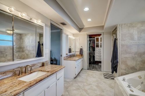 2012 27th Ter, Cape Coral FL  33904-3256 exterior