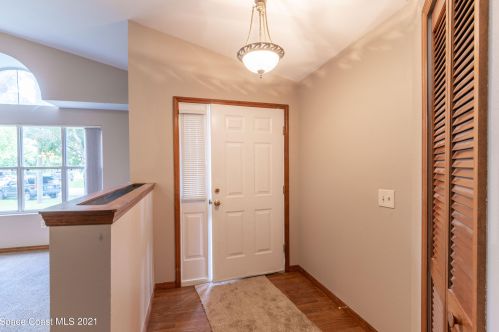 5725 Brandon St, Cocoa, FL 32927-2352
