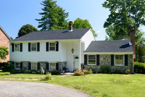 1935 County Line Rd, Ithan, PA 19085-1730