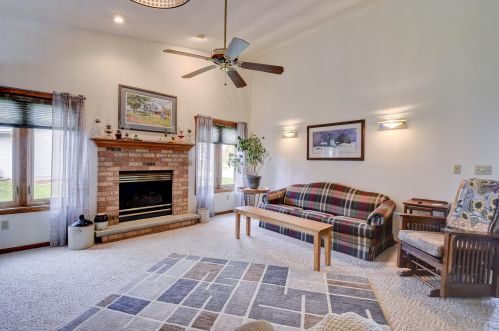 1429 Vogt Dr, West Bend, WI 53095-4999