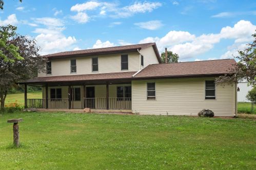 37440 128th St, Twin Lakes, WI 53181-9246
