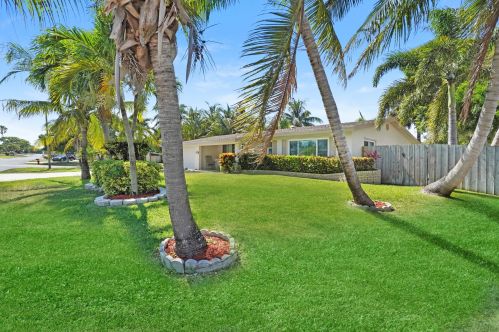 243 13th Ave, Boynton Beach, FL 33435-3126