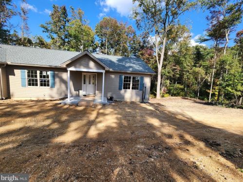 932 New Bloomfield Rd, Duncannon, PA 17020-9725