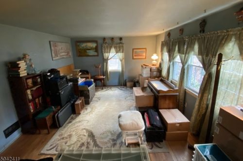 88 Roosevelt Blvd, Oakland NJ  07436-2018 exterior