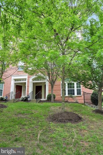 2605 Eastbourne Dr, Woodbridge, VA 22191-4092