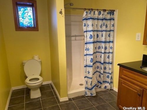 17 10th Rd, Far Rockaway NY  11693-0011 exterior