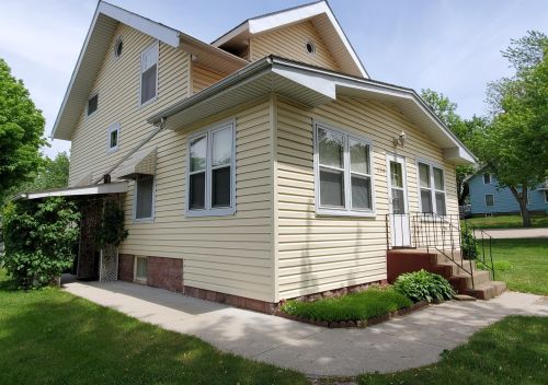 320 6th St, Jasper, MN 56144-1005