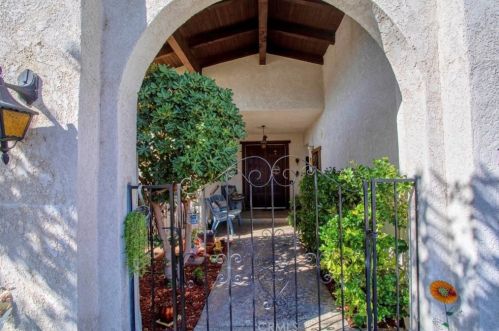 12542 Spring Valley Pkwy, Victorville CA  92395 exterior