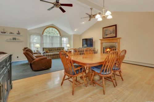 23 Nassau Ave, Babylon NY  11704-2814 exterior