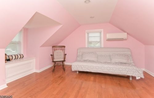 122 8th Ave, Manville NJ  08835-1250 exterior