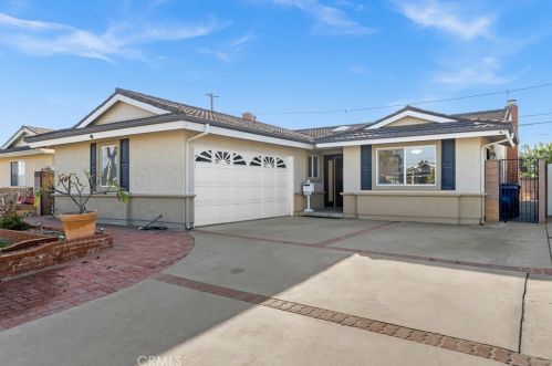 6622 Michelson St, Lakewood, CA 90713-1759