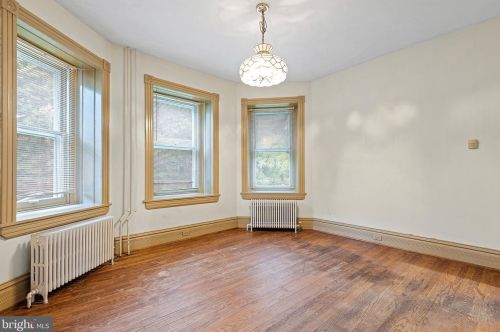 1013 Talcon Dr, Wilmington DE  19804-1242 exterior