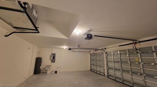 902 11th Pl, Cape Coral FL  33991-2456 exterior