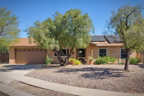 6260 Clove Pl, Tucson, AZ 85741-3301