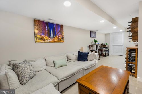1334 Colorado St, Philadelphia PA  19146-4705 exterior