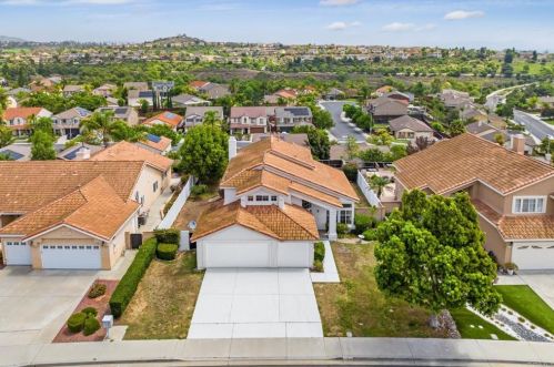 5166 Via Malaguena, Oceanside CA  92057-2636 exterior