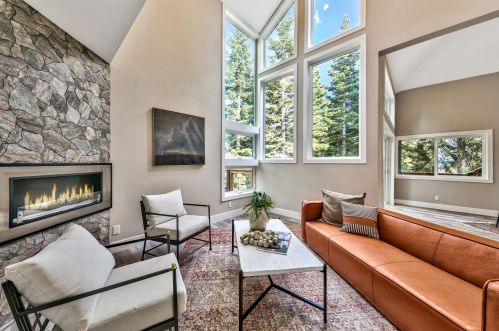 13405 Ski Slope Way, Truckee CA  exterior