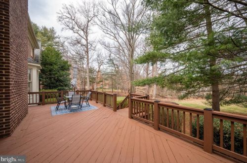 281 Golden Woods Ct, Great Falls VA  22066-4152 exterior