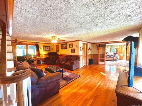 49 Hartung Rd, Highland Lake, NY 12743-5005
