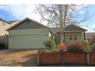 6079 Mica St, Springfield OR  97478-8575 exterior
