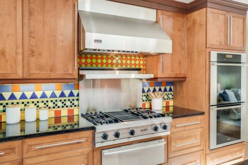 368 Fontainbleau Ter, Los Altos CA  94022-2229 exterior