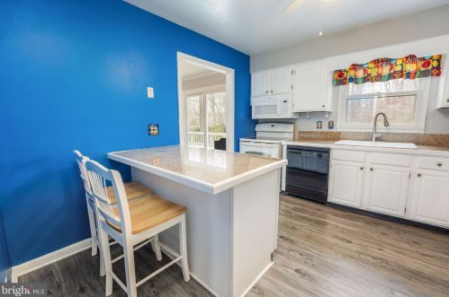 14868 Prestige Dr, Woodbridge VA  22193-3310 exterior