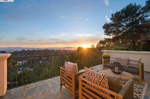 1969 Drake Dr, Oakland, CA 94611-2606