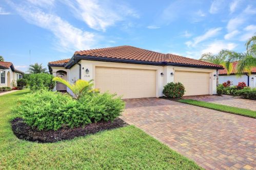 1518 Oceania Dr, Naples, FL 34113