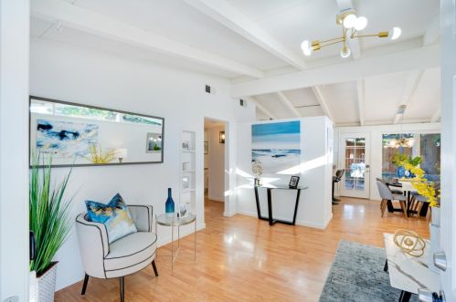 814 Lakehaven Dr, Sunnyvale CA  94089-2553 exterior