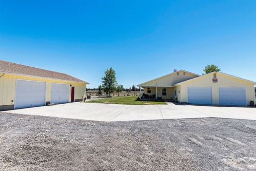 62060 Dodds Rd, Bend OR  97701-9369 exterior