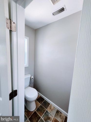 525 Center St, Laurel DE  19956-1331 exterior