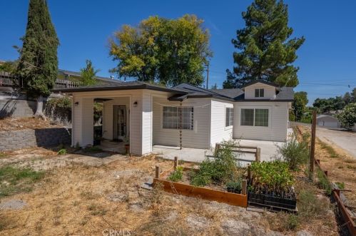 143 Vine St, Lake Nacimiento CA  93446-3736 exterior