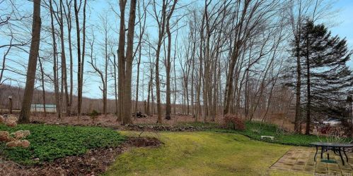 43 Walnut Ln, Northford CT  06472-1128 exterior