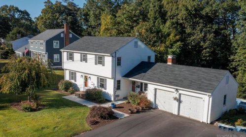 74 Kennedy Rd, Manchester, CT 06042-2231