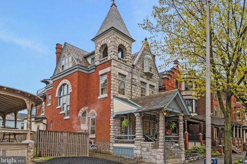 172 Hanover St, Pottstown, PA 19464-5434