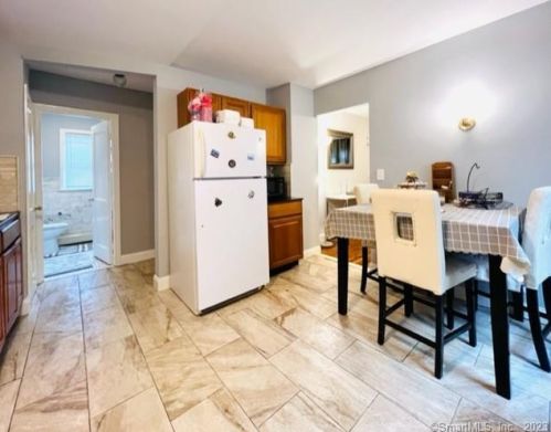 131 Cleveland Ave, Bridgeport CT 06606-5289 exterior