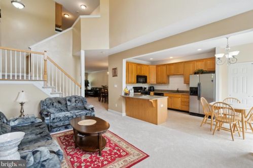 16 Portsmouth Cir, Glen Mills PA  19342-2625 exterior