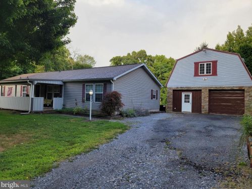 281 Vintage Rd, Lapark, PA 17562-9739