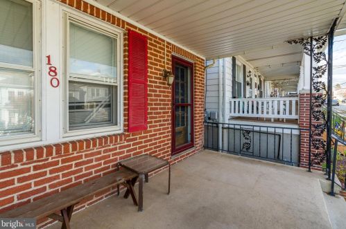 180 Franklin St, Red Lion, PA 17356-1904
