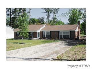 413 Jamestown Ave, Fayetteville, NC 28303-2126