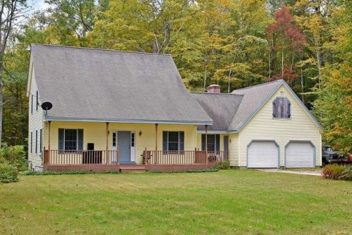 89 Dugway Rd, Petersham MA  01366-9725 exterior