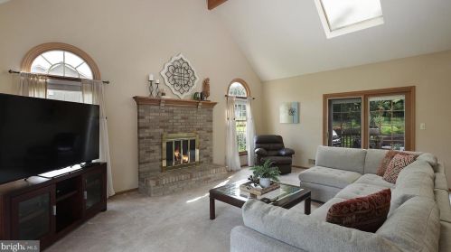 13 Woodside Ln, Flemington NJ  08822-3221 exterior