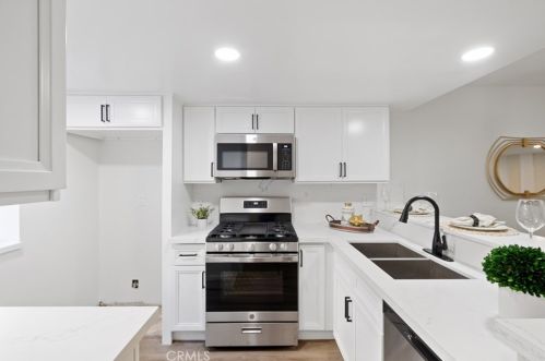 316 Maui Dr, Placentia CA  92870-6031 exterior