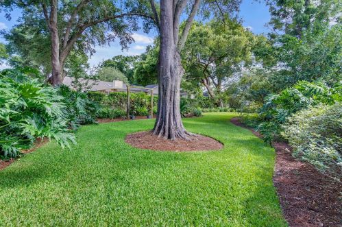 935 Versailles Cir, Maitland FL  32751-4565 exterior