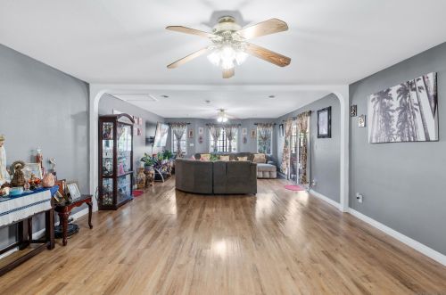 240 Ledgewood, San Diego CA 92114-7233 exterior