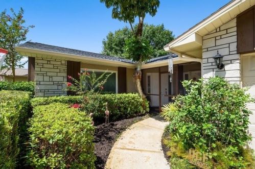 2 Cinnamon Dr, Orlando, FL 32825-3680
