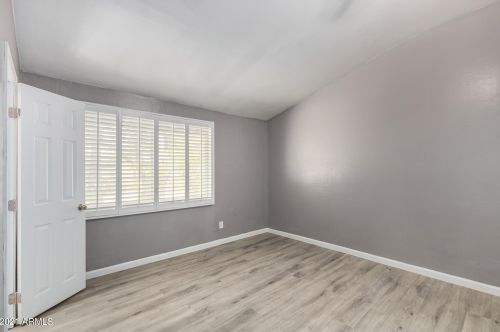 1202 Bethany Home Rd, Phoenix AZ  85015-1938 exterior