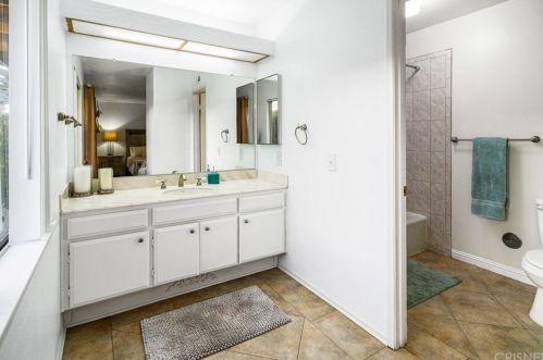 44021 Andale Ave, Lancaster CA  93535-4120 exterior