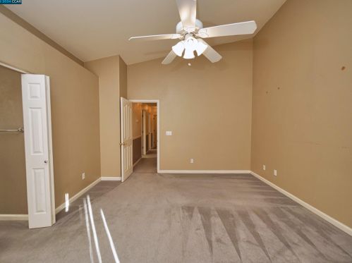 1062 Schadeck St, Manteca CA  95336-5956 exterior